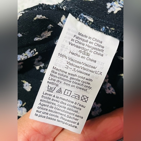 MADEWELL  floral jumpsuit size XS great condition . Soft and cozy - Picture 13 of 16